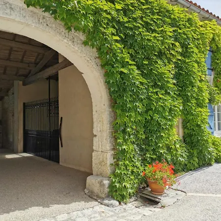 L'Ancienne Distillerie Segonzac  Exterior foto